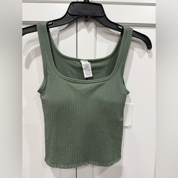 Sweaty Betty Mindful Crop Seamless Rib Tank in Ivy Green xs - Picture 6 of 8